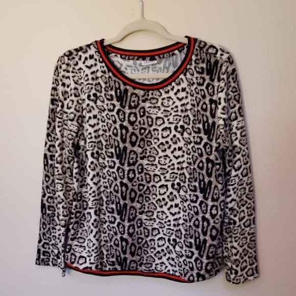 Pigalle Tops - Pigalle leopard print thin sweater L